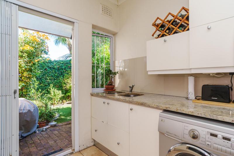 2 Bedroom Property for Sale in Harfield Village Western Cape